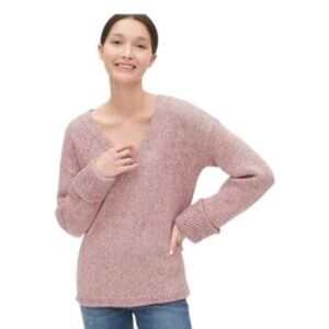 GAP Women's Soft Pink V-Neck Sweater